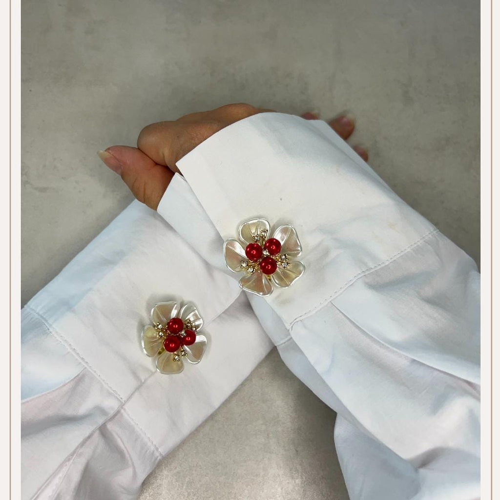 Pearl Flower 5 Red Button Cover