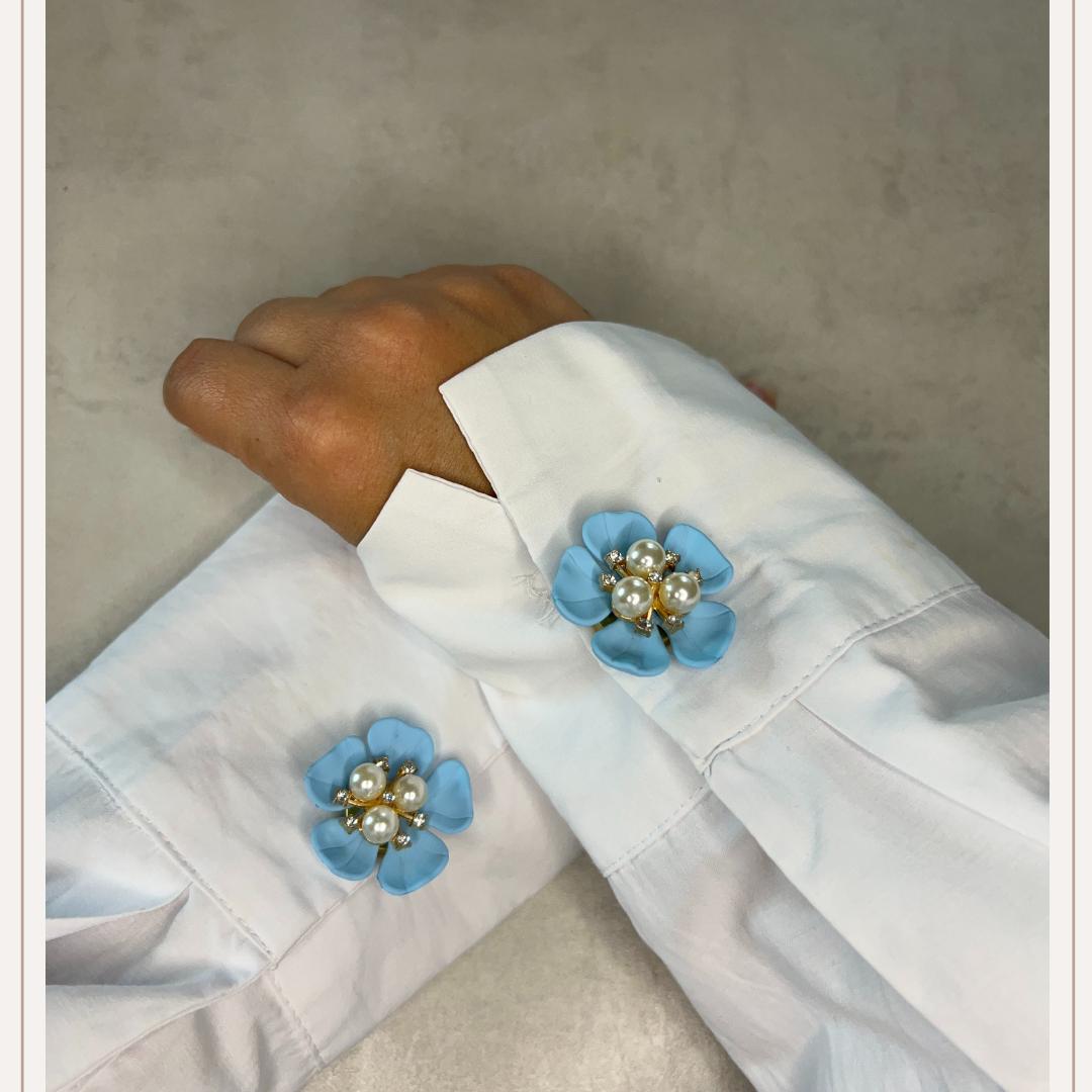 Baby Blue Flower 5 White Button Cover