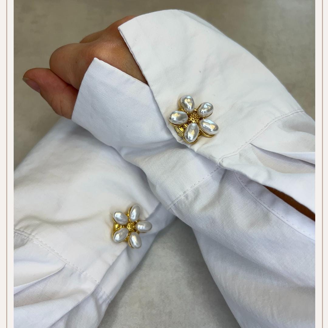 Flower Pearl Gold Circle Center Button Cover